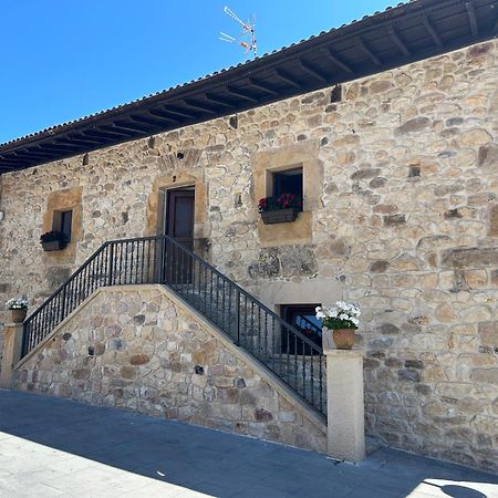 Apartamentos San Roque Arenas De Cabrales Zewnętrze zdjęcie